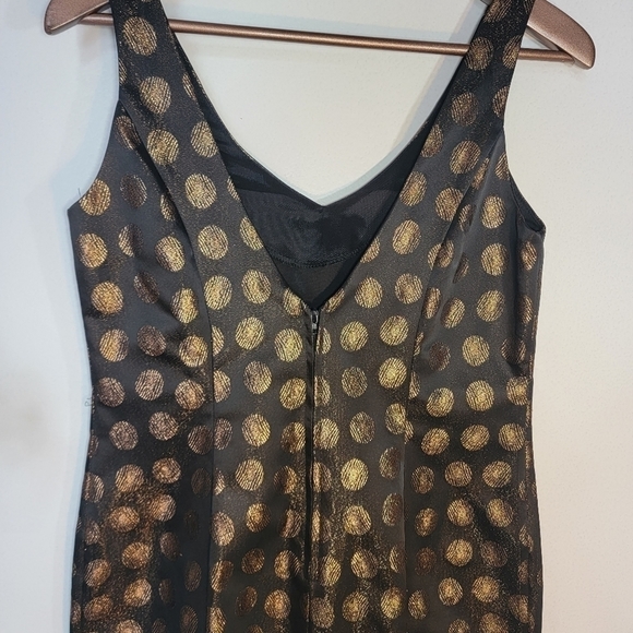 FAIRWEATHER Retro Black and Gold circle pattern mini dress V-neck. Zip up. - Picture 7 of 9